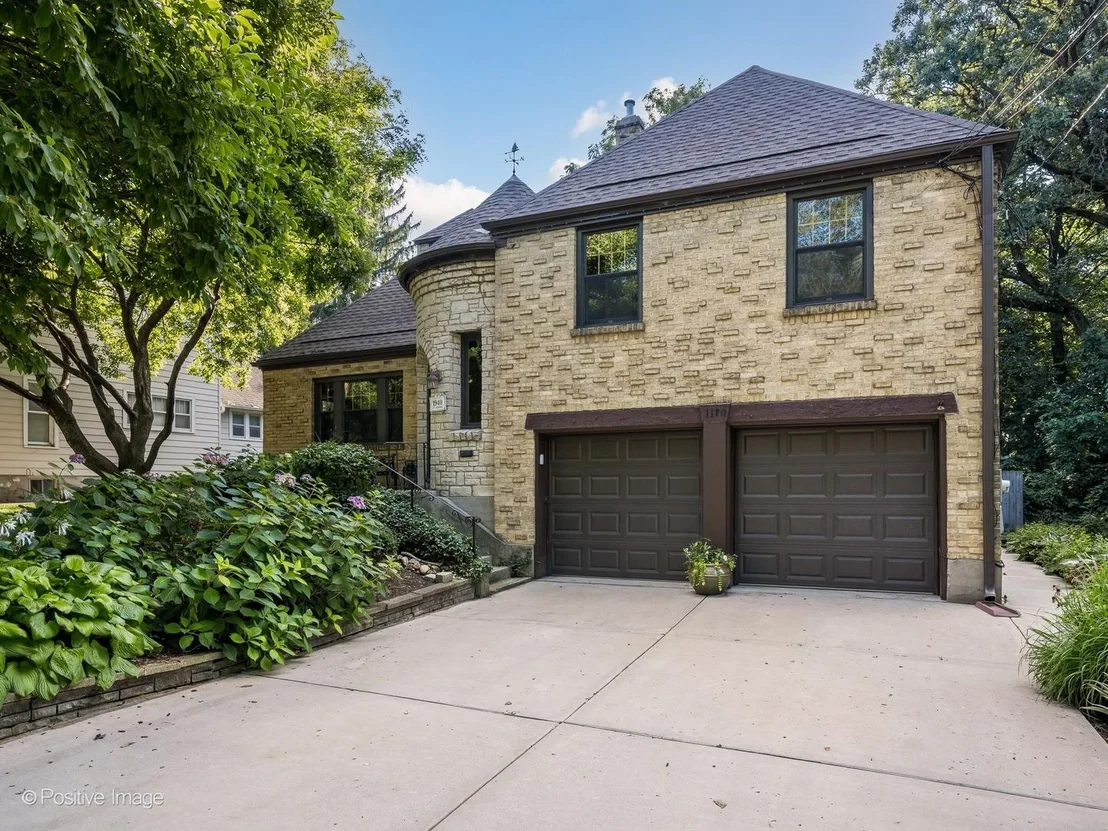 Photo of 1170 Logan Avenue