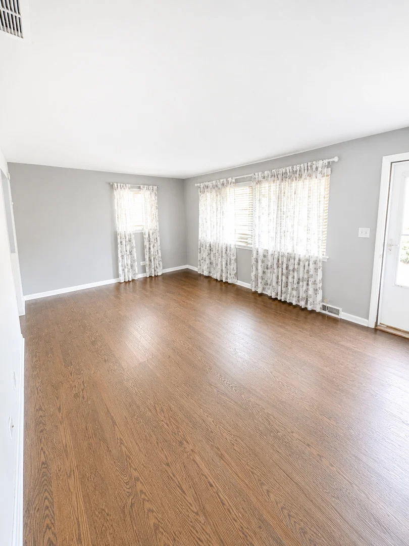 Photo of Unit D at 813 Valley Stream Drive