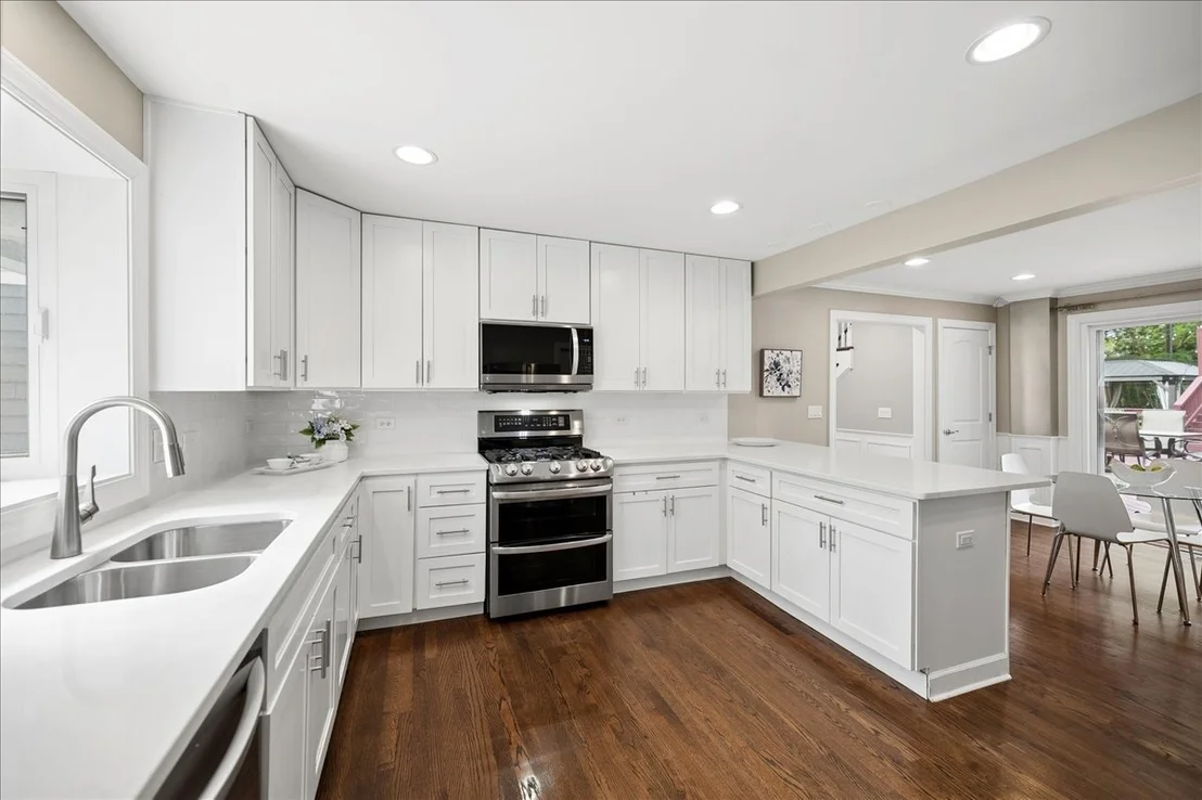 Photo of 586 Earl Drive