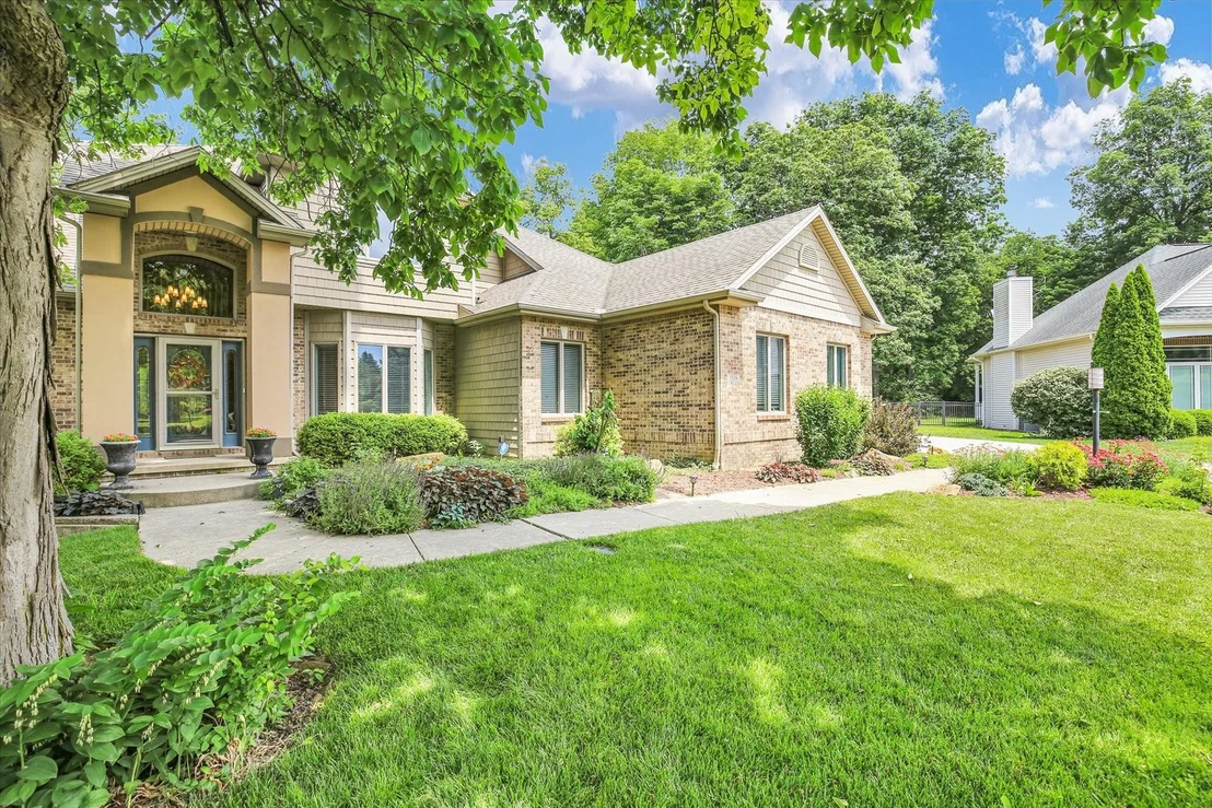 Photo of 1516 River Bluff Drive