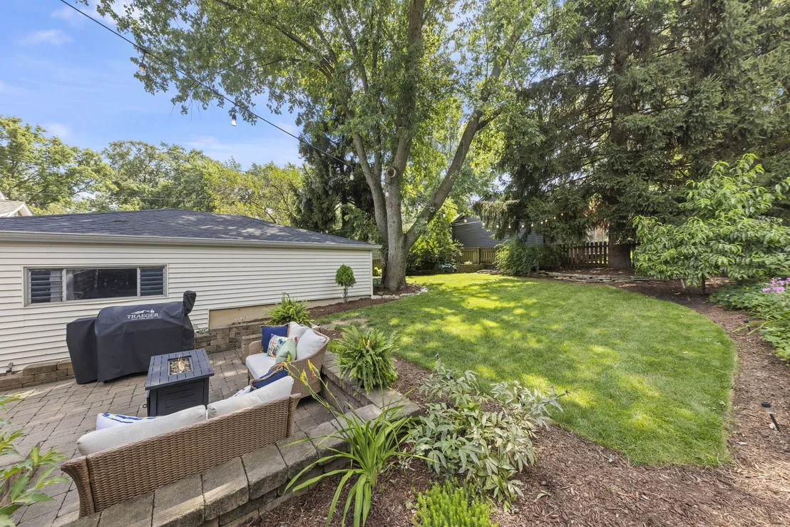 Photo of 810 N Summit Street