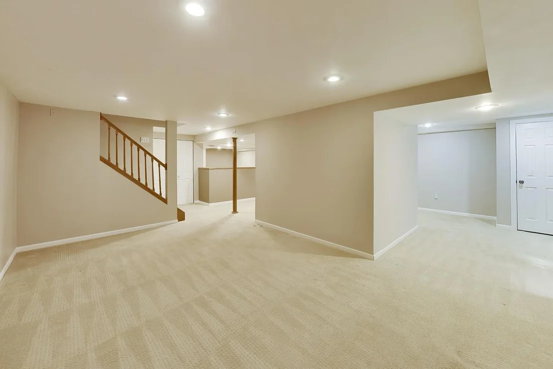 Photo of 684 Regent Lane