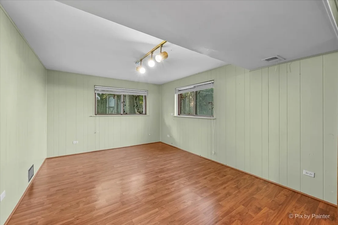 Photo of 602 E Hackberry Drive