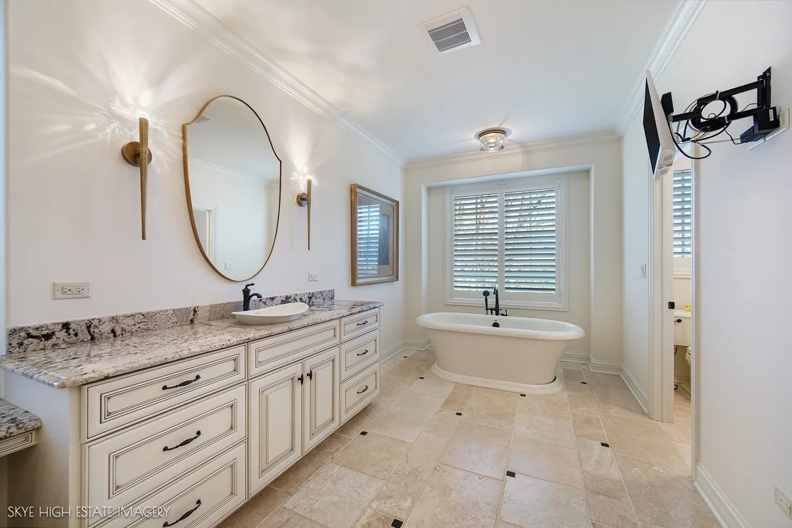 Photo of 1 Willowcrest Drive