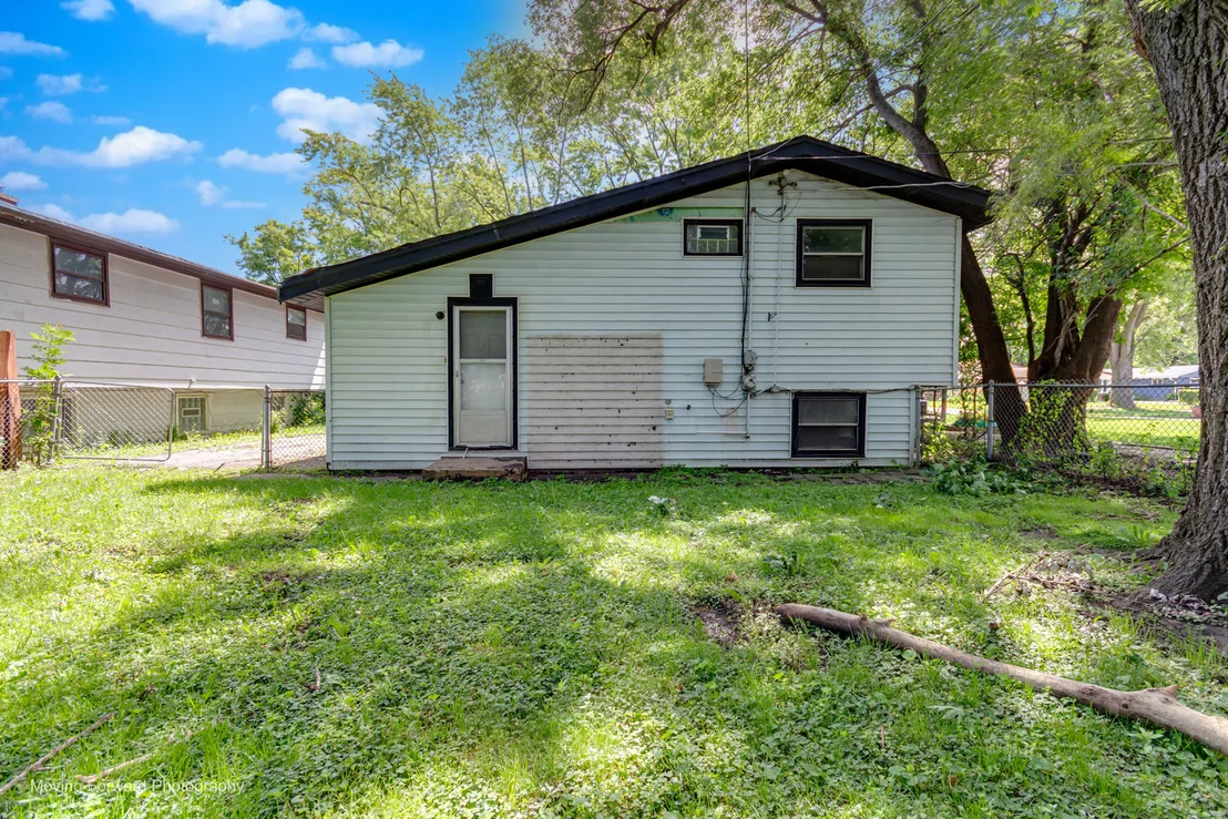 Photo of 16510 Winchester Avenue