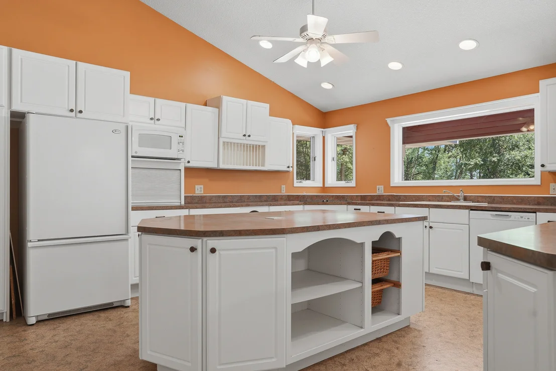 Photo of 15207 Henry Road