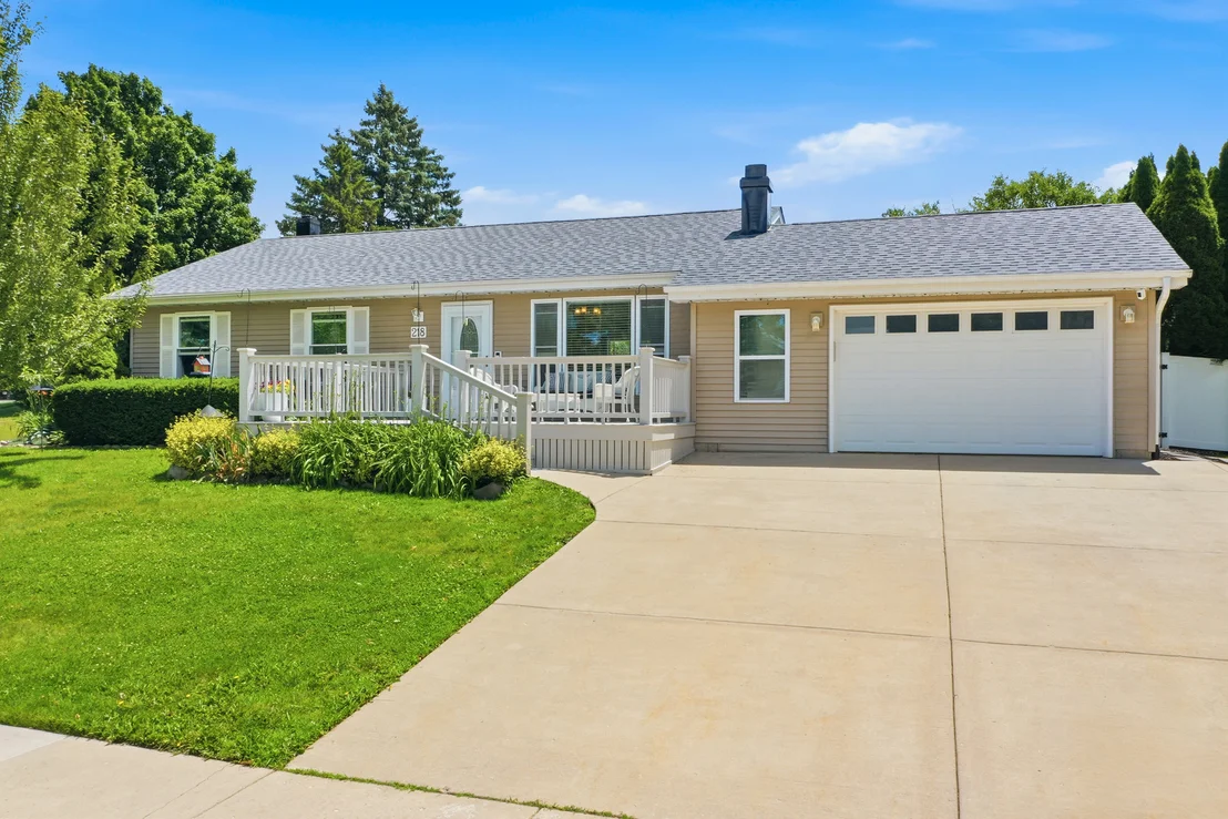 Photo of 218 Windridge Drive
