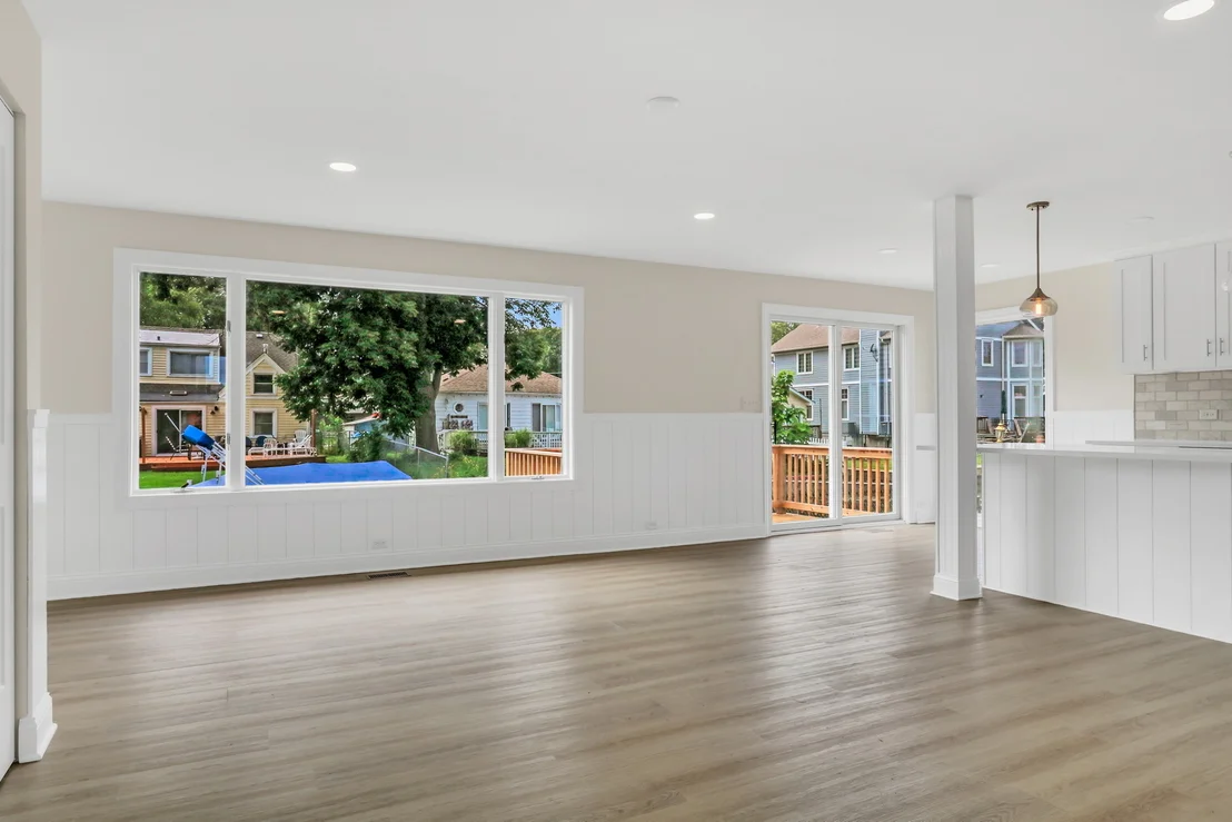 Photo of 28 Lakeside Lane