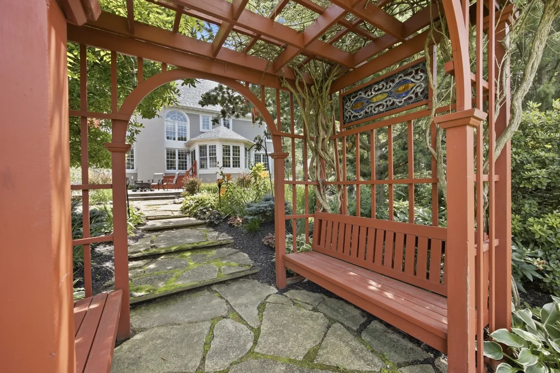 Photo of 2284 Cairnwell Drive