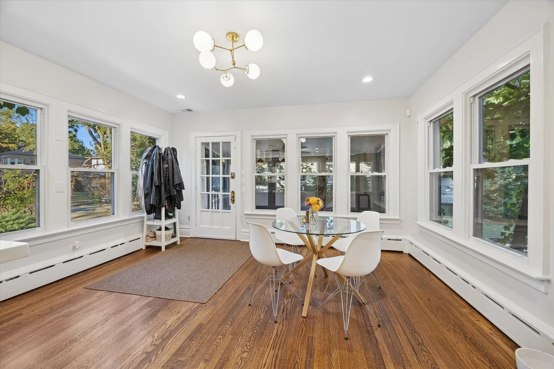 Photo of 176 Riverside Road