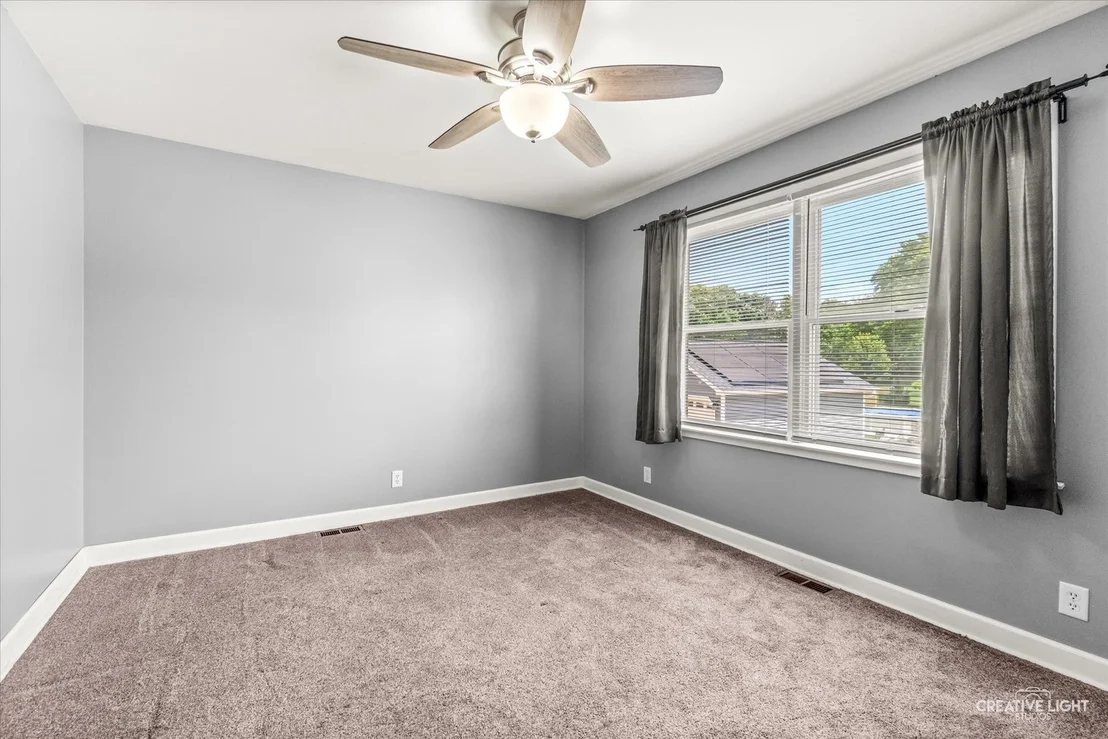 Photo of 883 Holiday Drive