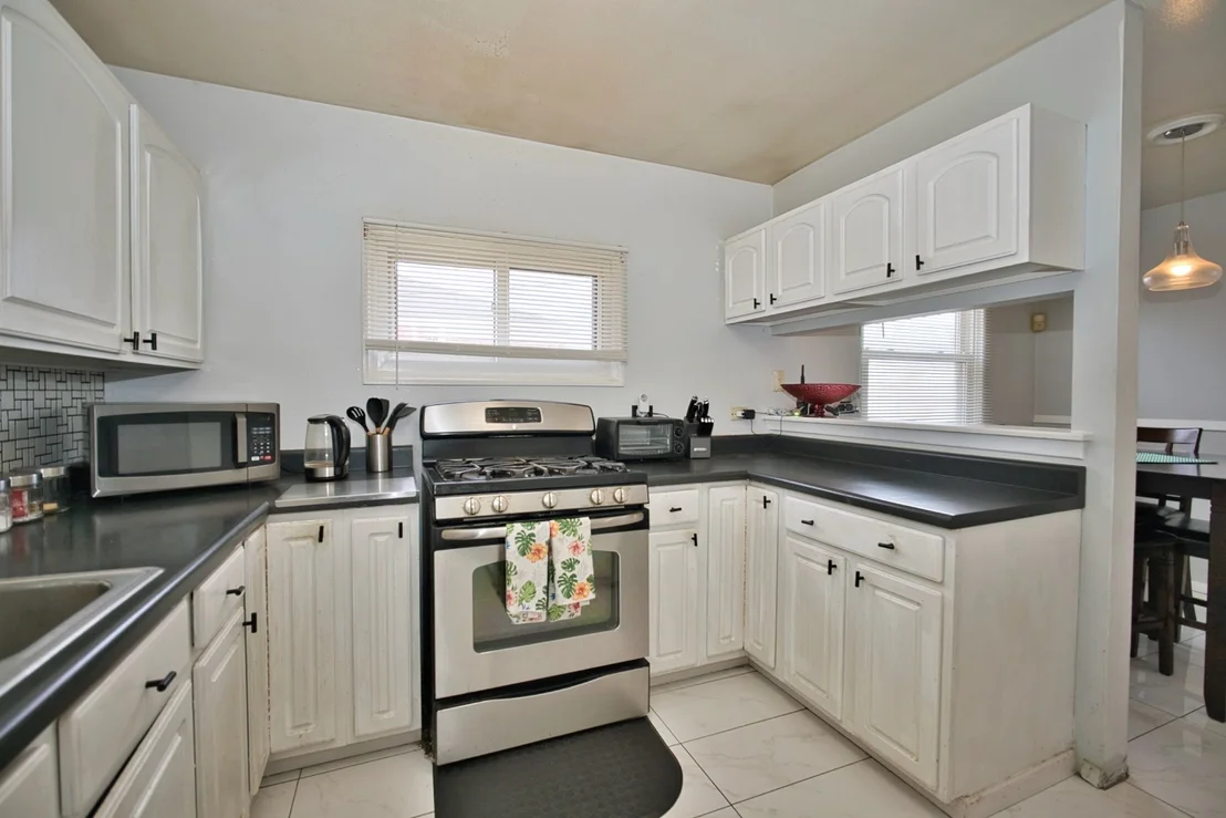 Photo of 6948 Beckwith Road