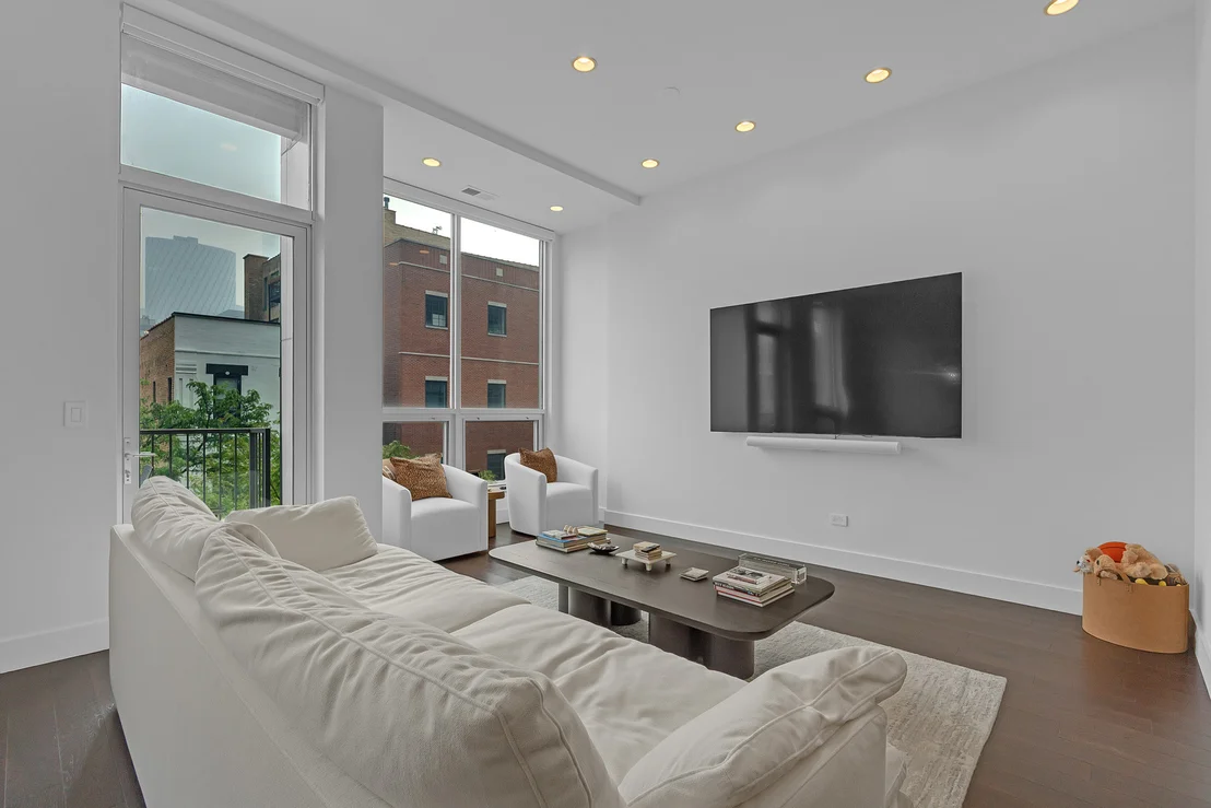 Photo of Unit 3N at 16 N Carpenter Street