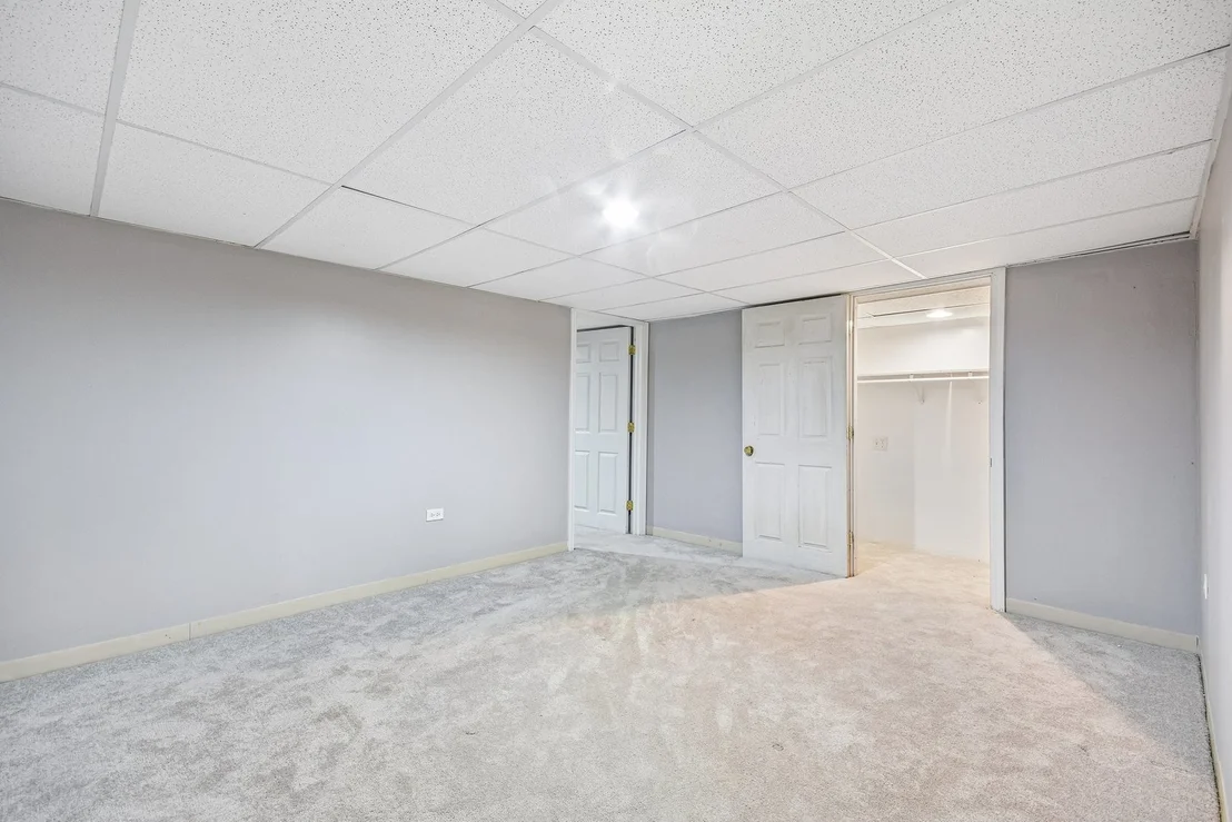 Photo of 561 Ivory Lane