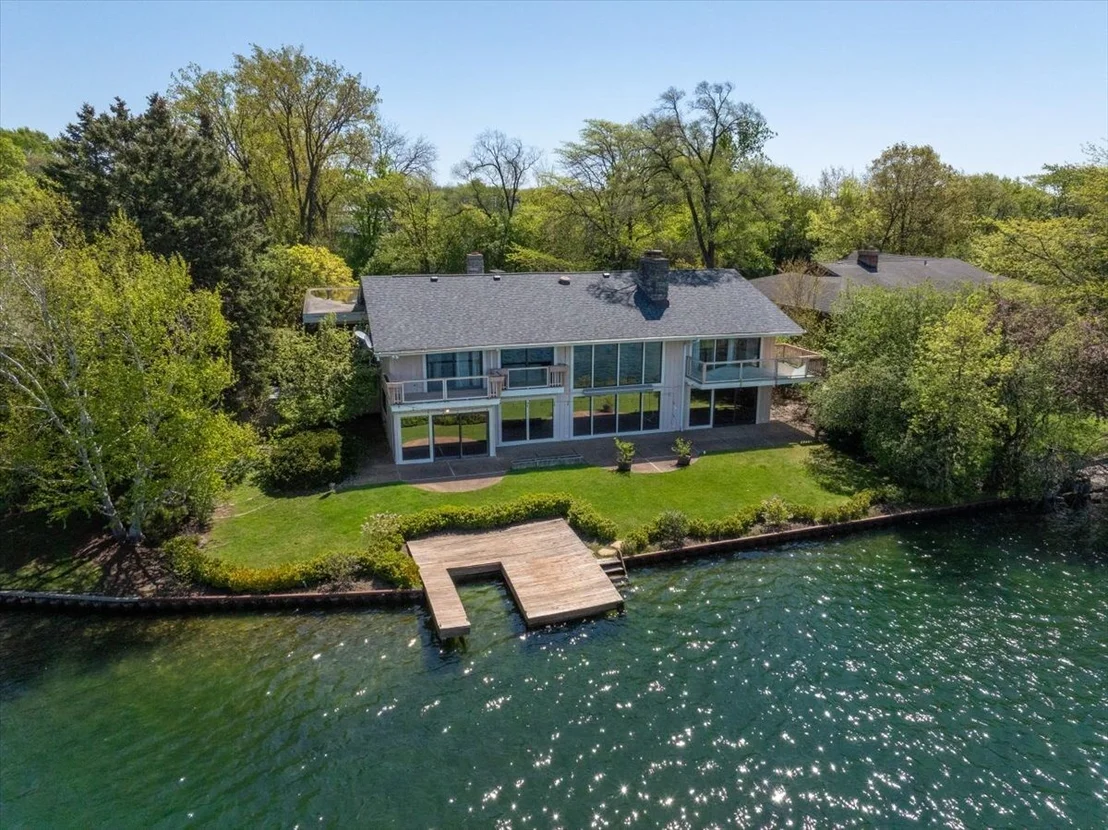 Photo of 2100 Valley Lo Lane