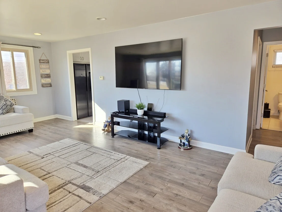 Photo of 980 W Grant Drive