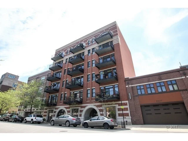 Photo of Unit 6C at 1355 W WASHINGTON Street
