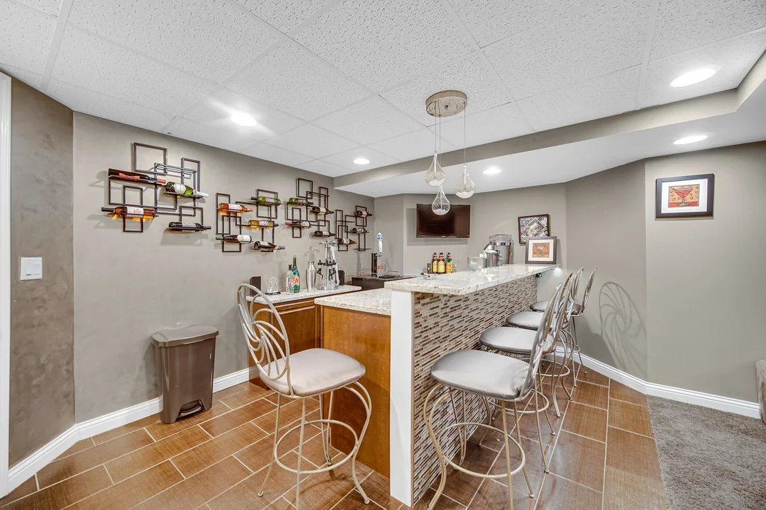 Photo of 385 Post Oak Circle