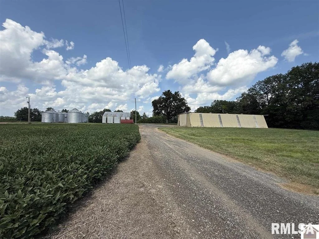 Photo of 5465 NOBLE Road