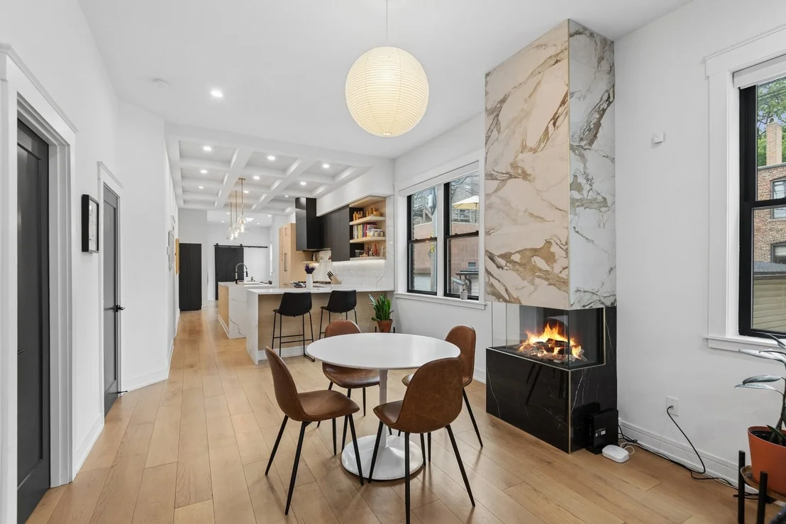 Photo of 2147 W Thomas Street