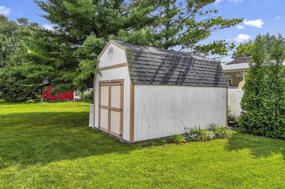 Photo of 1100 Cochran Street