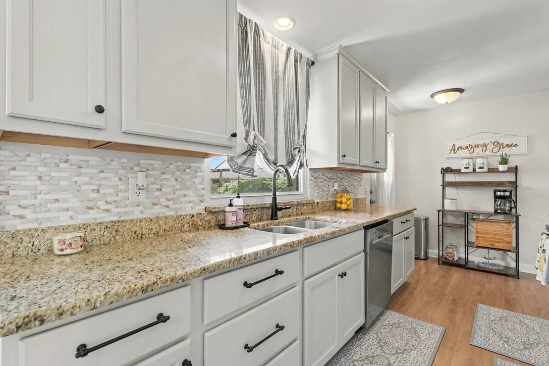 Photo of 1108 Alann Drive