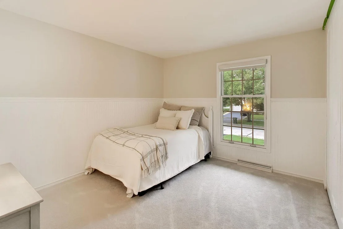Photo of 955 W Gilbert Road