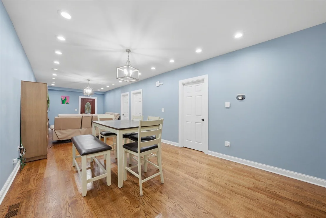Photo of 1053 W 104th Place