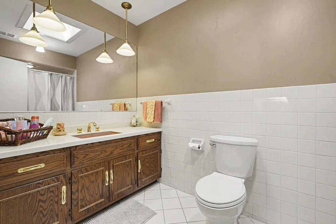 Photo of 252 Cardinal Drive