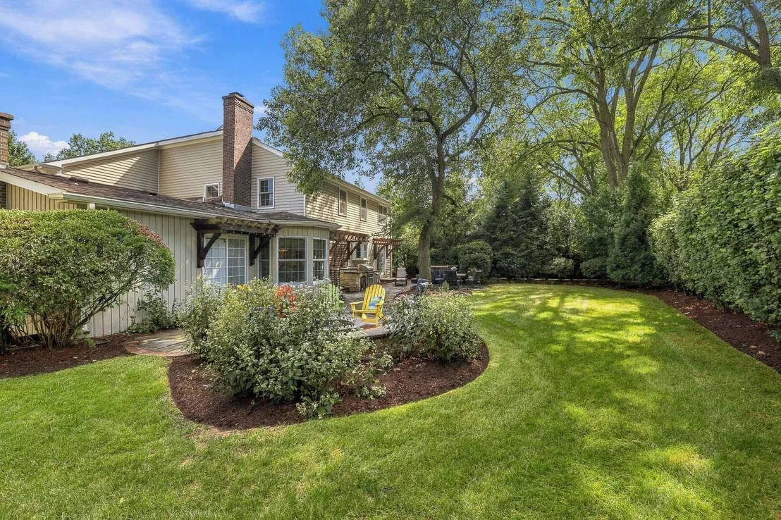 Photo of 2068 N Butternut Lane