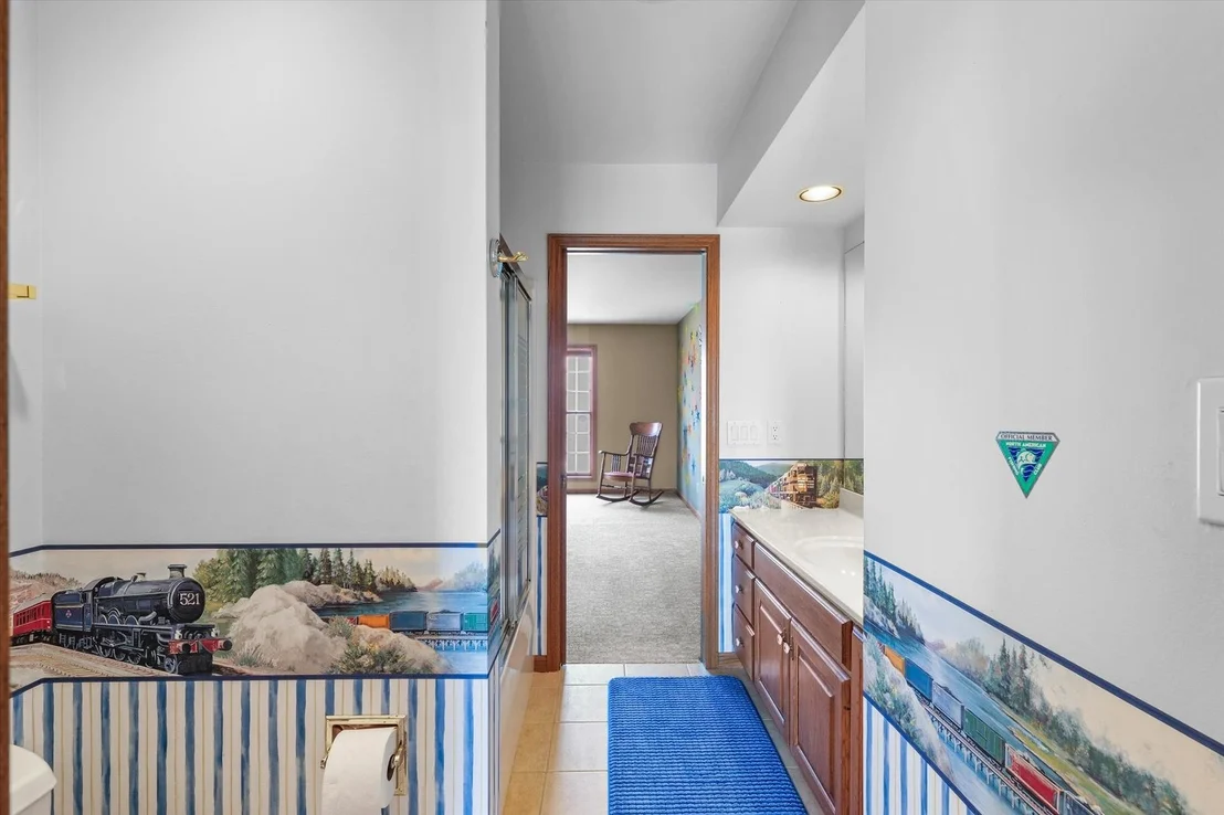 Photo of 2204 Edgewater Place