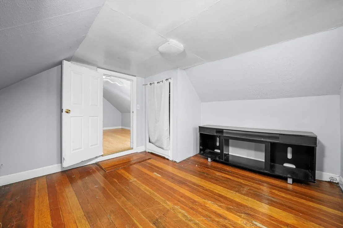 Photo of 5512 W WRIGHTWOOD Avenue