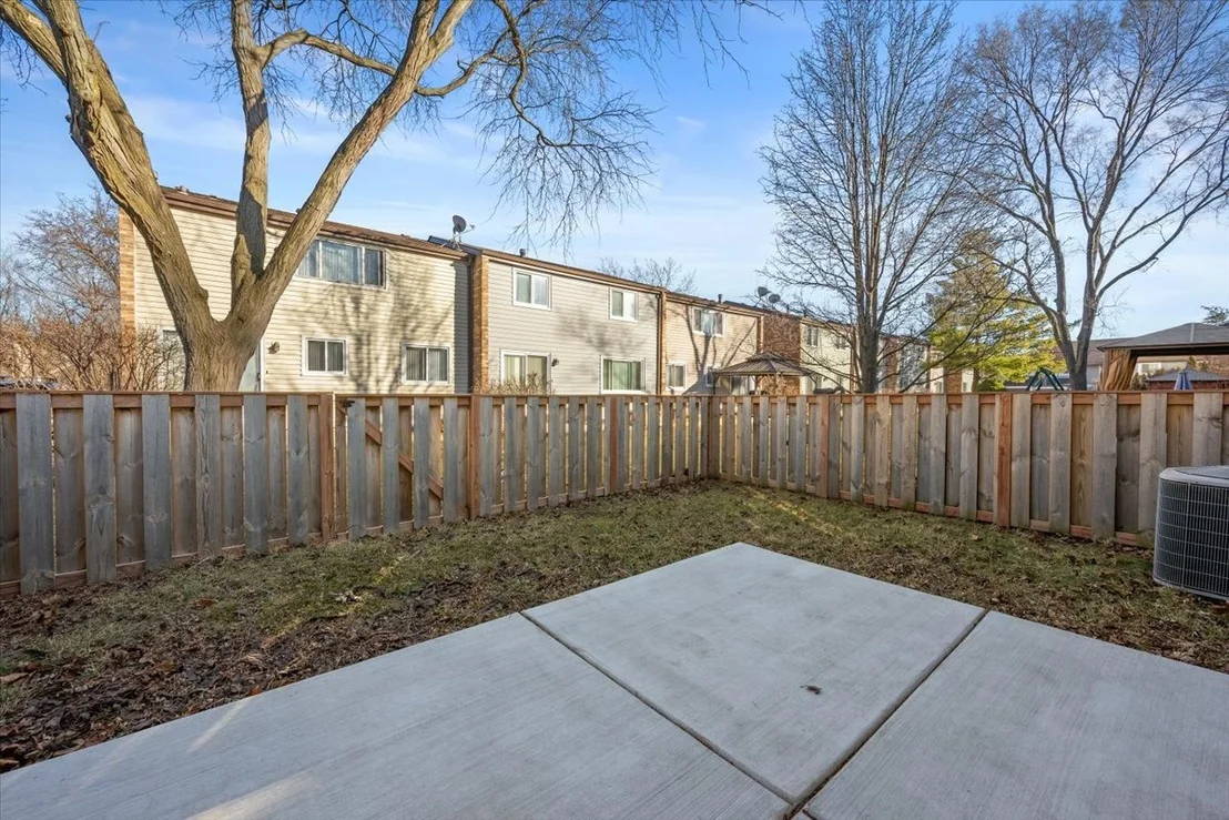 Photo of 709 Lakeside Circle Drive