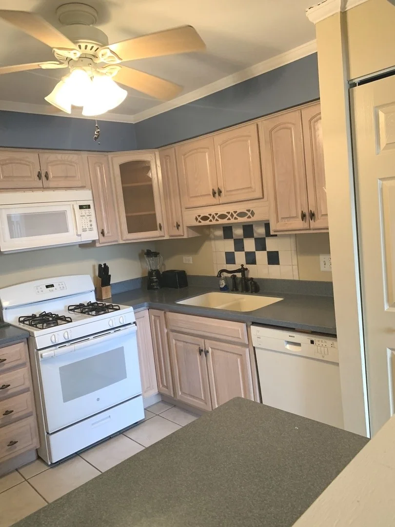 Photo of Unit 412A at 7211 WOLF Road