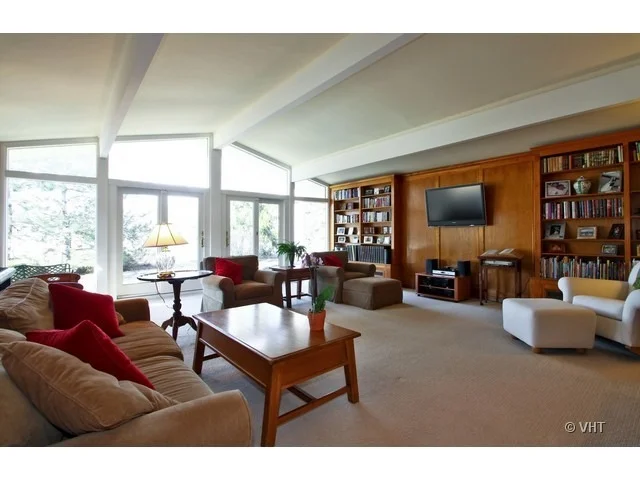 Photo of 1555 Tower Road