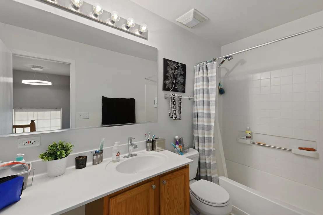 Photo of 1804 Thornapple Way