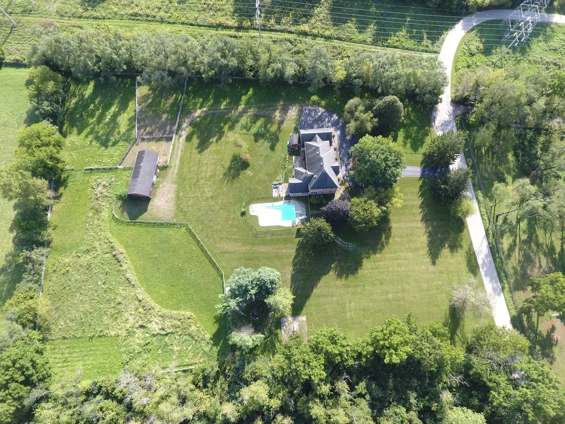 Photo of 122 Deepwood Road