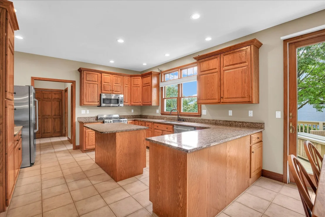 Photo of 2701 Summerhill Lane