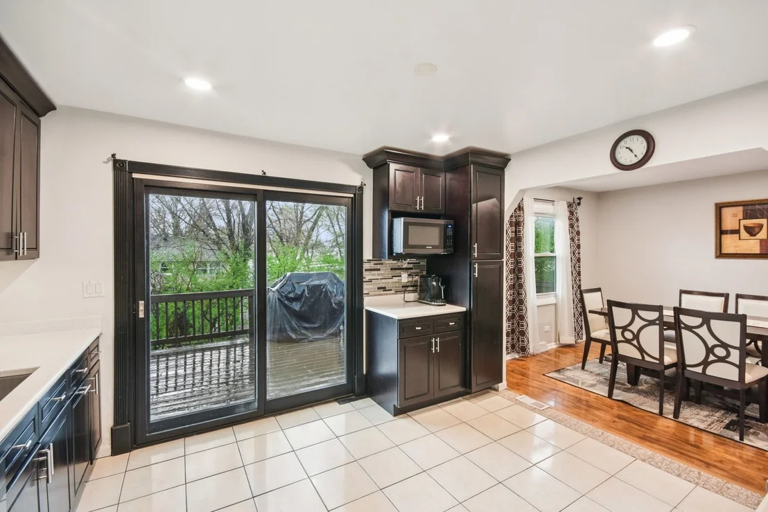 Photo of 941 W Army Trail Boulevard