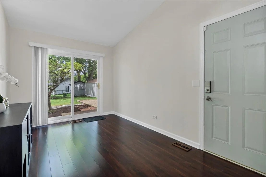 Photo of 1820 Claremont Road