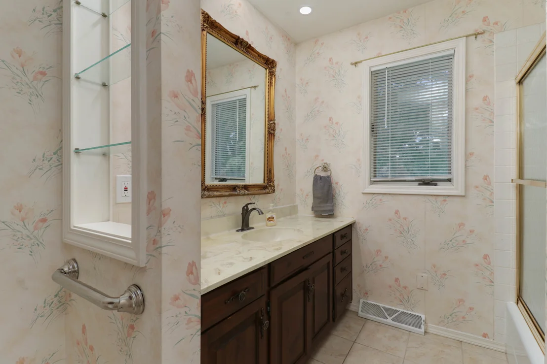 Photo of 1420 Westview Drive