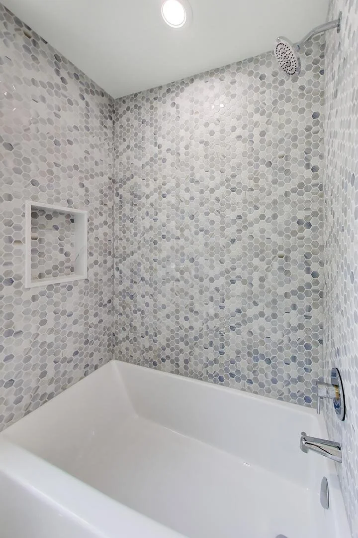 Photo of 787 S Cambridge Avenue
