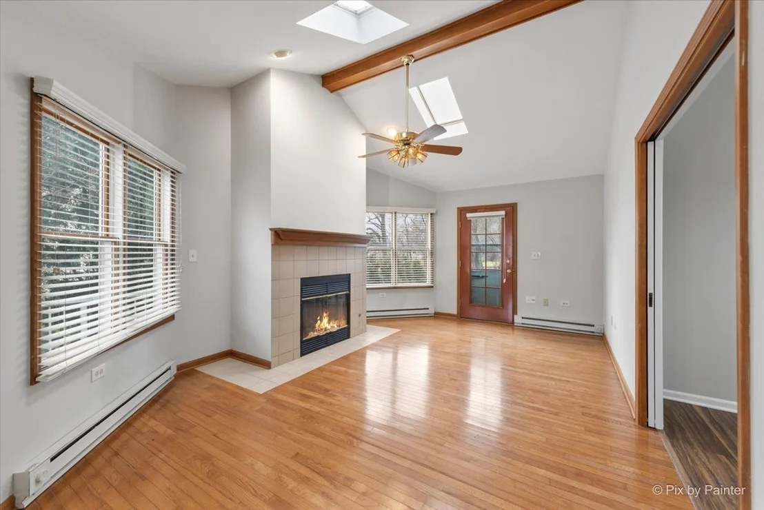 Photo of 1095 Devonshire Avenue