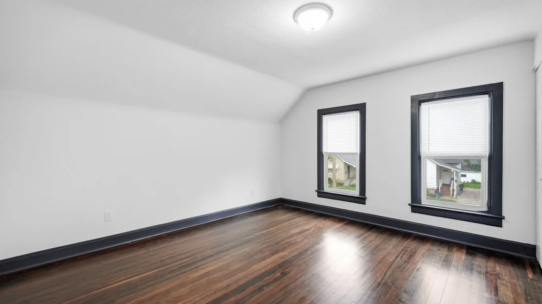 Photo of 319 Willow Avenue