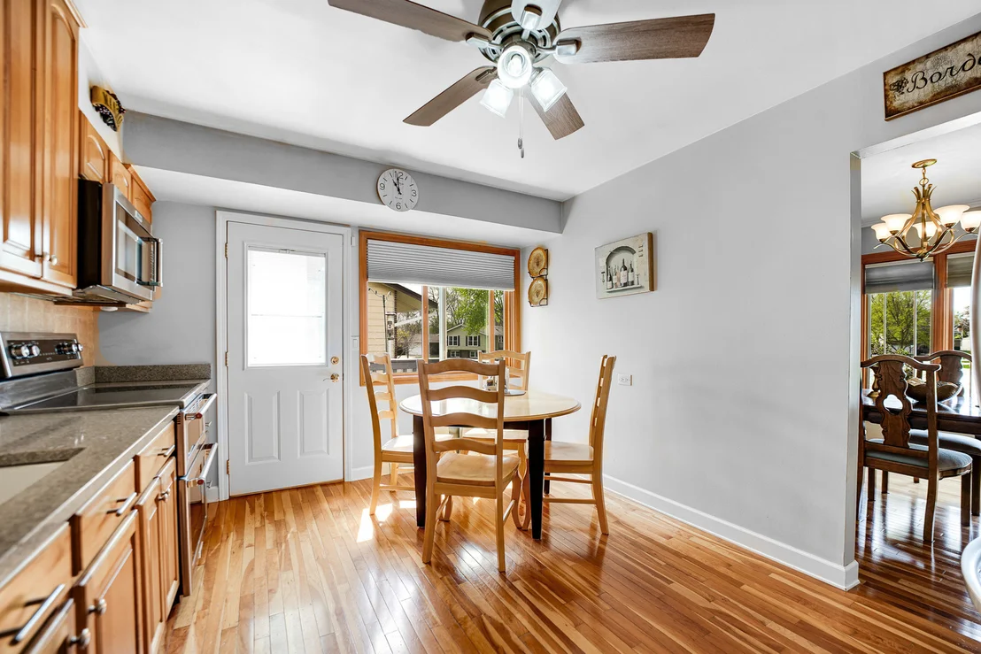 Photo of 920 Harrison Lane