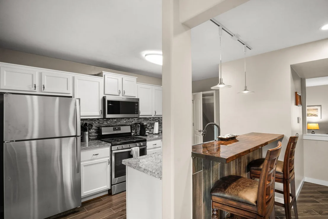 Photo of 13 Dumbarton Oaks Place