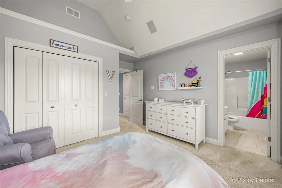 Photo of 647 Bennett Drive