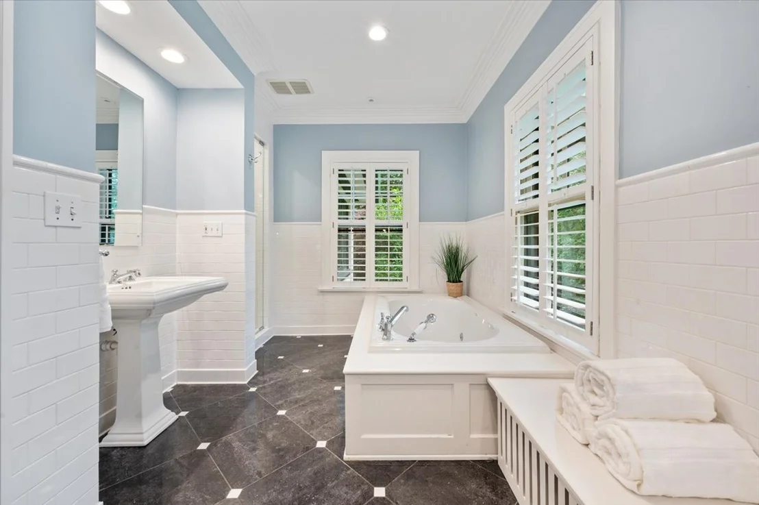 Photo of 2855 Sheridan Place