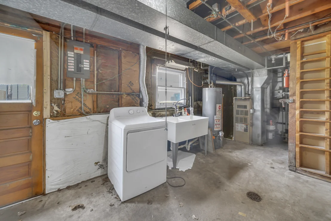 Photo of 10 N ADAMS Drive