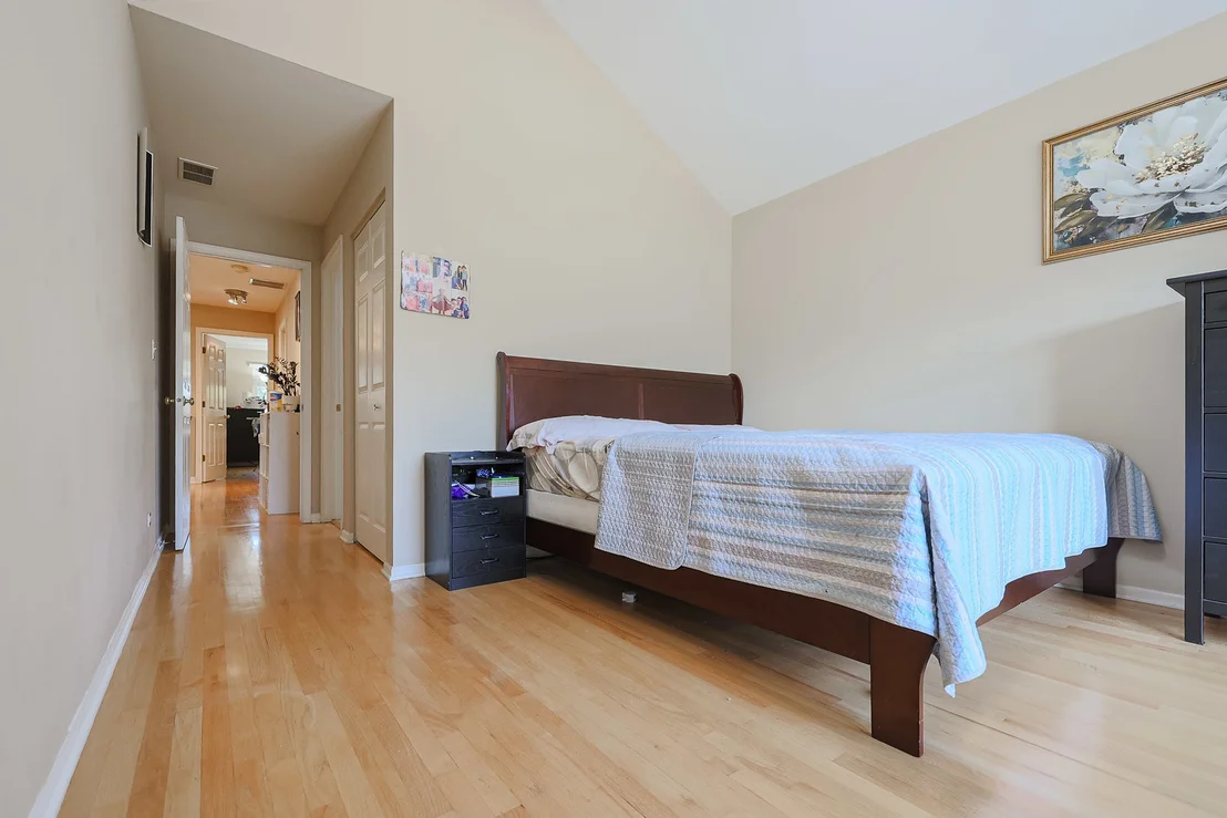 Photo of 270 Manor Drive